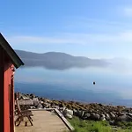 Hjelvikhytta - Flott Beliggenhet Ved Sjoen Сasa de vacaciones *