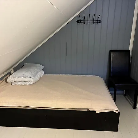Holiday home Hjelvikhytta - Flott Beliggenhet Ved Sjoen *