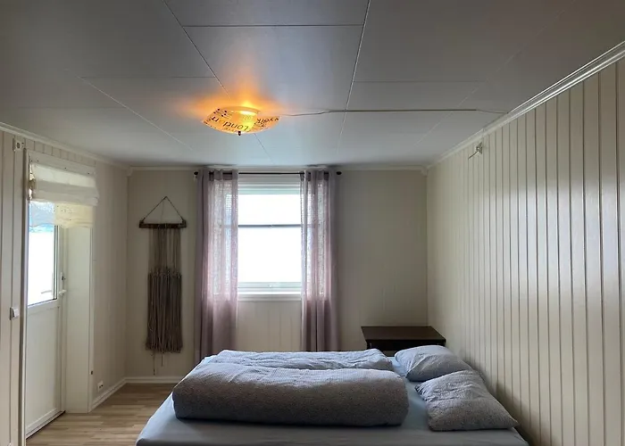 Hjelvikhytta - Flott Beliggenhet Ved Sjoen * Hjelvik